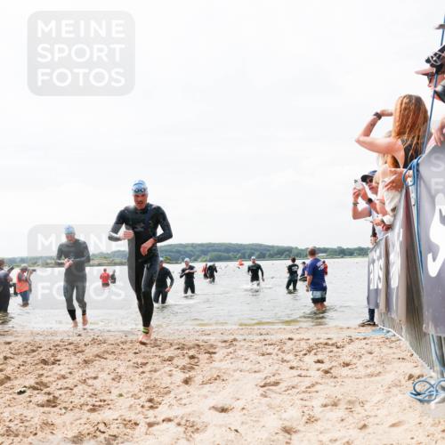 21.06.2026 - Viking Triathlon Michael Strokosch http://msf.ph/oto/9825970 21.06.2026 10:37:07 Schwimmen 84, 122, 142, 186, 325, 395, 407, 553 meine-sportfotos.de