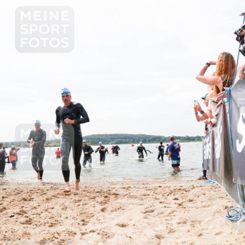 21.06.2026 - Viking Triathlon Michael Strokosch http://msf.ph/oto/9825971 21.06.2026 10:37:07 Schwimmen 84, 122, 142, 186, 325, 395, 407, 553 meine-sportfotos.de