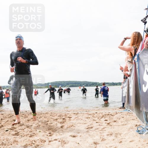 21.06.2026 - Viking Triathlon Michael Strokosch http://msf.ph/oto/9825973 21.06.2026 10:37:08 Schwimmen 84, 142, 186, 325, 395, 407, 553 meine-sportfotos.de