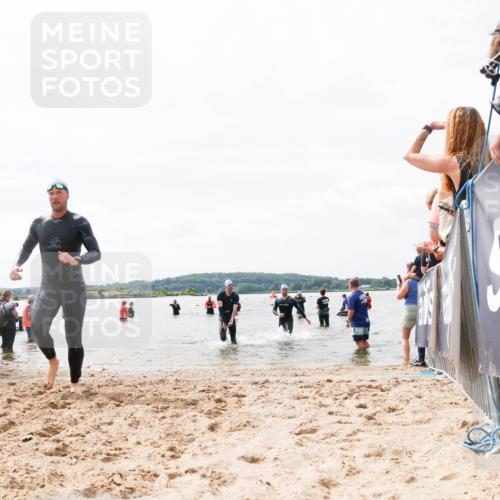 21.06.2026 - Viking Triathlon Michael Strokosch http://msf.ph/oto/9825983 21.06.2026 10:37:11 Schwimmen 84, 142, 186, 395, 407, 553 meine-sportfotos.de