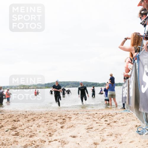 21.06.2026 - Viking Triathlon Michael Strokosch http://msf.ph/oto/9825989 21.06.2026 10:37:13 Schwimmen 84, 142, 186, 407, 553 meine-sportfotos.de