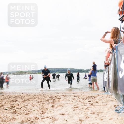 21.06.2026 - Viking Triathlon Michael Strokosch http://msf.ph/oto/9825990 21.06.2026 10:37:14 Schwimmen 84, 142, 455, 553 meine-sportfotos.de