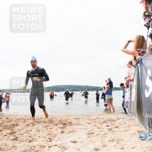21.06.2026 - Viking Triathlon Michael Strokosch http://msf.ph/oto/9825999 21.06.2026 10:37:17 Schwimmen 84, 89, 142, 455, 553 meine-sportfotos.de