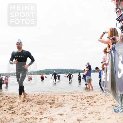 21.06.2026 - Viking Triathlon Michael Strokosch http://msf.ph/oto/9826000 21.06.2026 10:37:17 Schwimmen 84, 89, 142, 455, 553 meine-sportfotos.de
