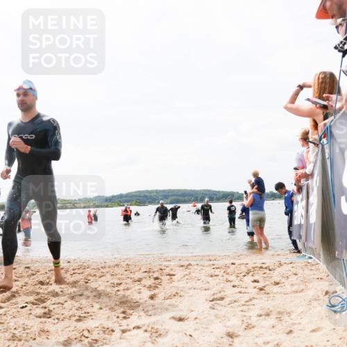 21.06.2026 - Viking Triathlon Michael Strokosch http://msf.ph/oto/9826001 21.06.2026 10:37:17 Schwimmen 84, 89, 142, 455, 553 meine-sportfotos.de