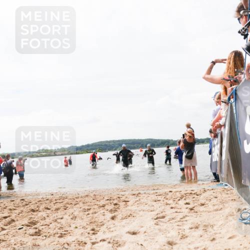 21.06.2026 - Viking Triathlon Michael Strokosch http://msf.ph/oto/9826007 21.06.2026 10:37:19 Schwimmen 89, 142, 455, 553 meine-sportfotos.de