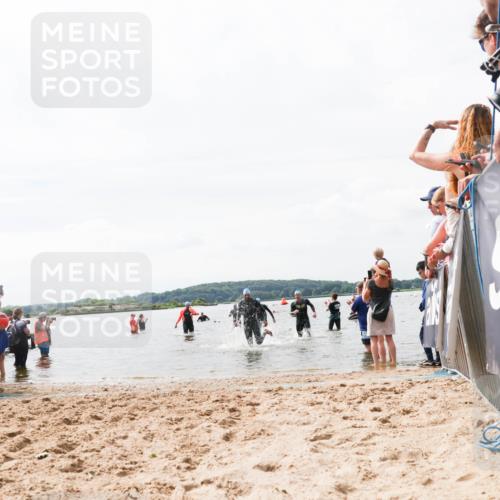 21.06.2026 - Viking Triathlon Michael Strokosch http://msf.ph/oto/9826008 21.06.2026 10:37:20 Schwimmen 64, 89, 142, 455, 553 meine-sportfotos.de