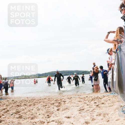 21.06.2026 - Viking Triathlon Michael Strokosch http://msf.ph/oto/9826013 21.06.2026 10:37:21 Schwimmen 64, 89, 142, 455, 553 meine-sportfotos.de