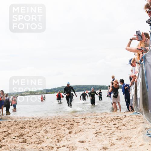 21.06.2026 - Viking Triathlon Michael Strokosch http://msf.ph/oto/9826014 21.06.2026 10:37:22 Schwimmen 64, 89, 142, 455, 553 meine-sportfotos.de