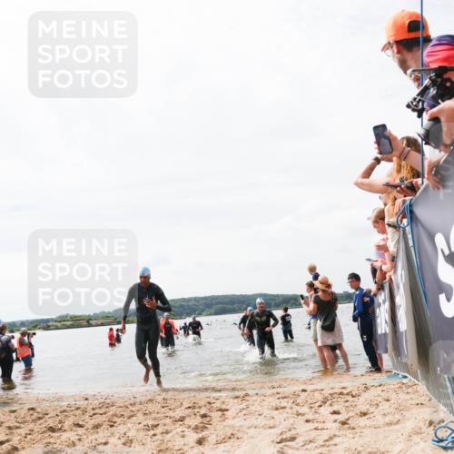 21.06.2026 - Viking Triathlon Michael Strokosch http://msf.ph/oto/9826017 21.06.2026 10:37:23 Schwimmen 64, 89, 370, 455 meine-sportfotos.de