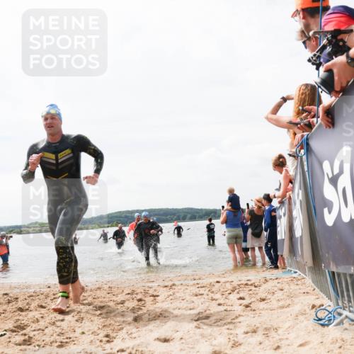 21.06.2026 - Viking Triathlon Michael Strokosch http://msf.ph/oto/9826029 21.06.2026 10:37:27 Schwimmen 64, 89, 370, 450, 455 meine-sportfotos.de