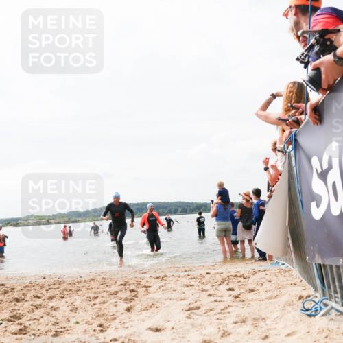 21.06.2026 - Viking Triathlon Michael Strokosch http://msf.ph/oto/9826032 21.06.2026 10:37:28 Schwimmen 64, 89, 111, 370, 450, 455 meine-sportfotos.de