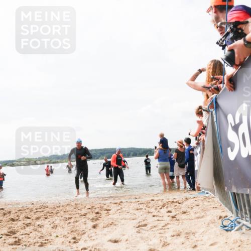 21.06.2026 - Viking Triathlon Michael Strokosch http://msf.ph/oto/9826033 21.06.2026 10:37:28 Schwimmen 64, 89, 111, 370, 450, 455 meine-sportfotos.de