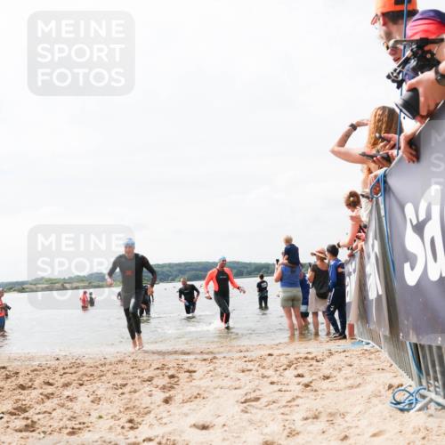 21.06.2026 - Viking Triathlon Michael Strokosch http://msf.ph/oto/9826034 21.06.2026 10:37:28 Schwimmen 64, 89, 111, 370, 450, 455 meine-sportfotos.de