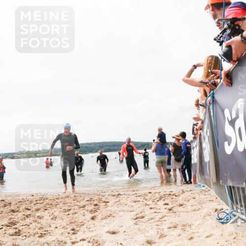 21.06.2026 - Viking Triathlon Michael Strokosch http://msf.ph/oto/9826035 21.06.2026 10:37:29 Schwimmen 64, 89, 111, 370, 450, 455 meine-sportfotos.de