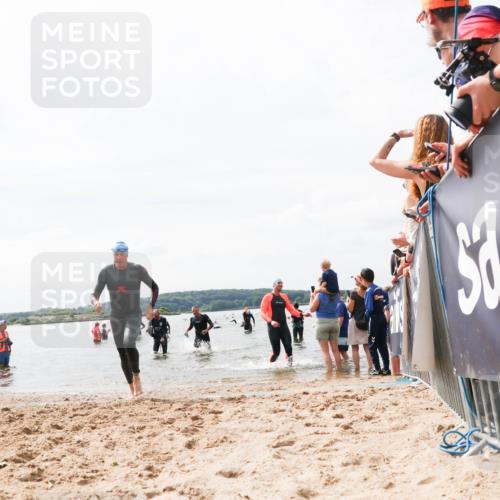 21.06.2026 - Viking Triathlon Michael Strokosch http://msf.ph/oto/9826036 21.06.2026 10:37:29 Schwimmen 64, 89, 111, 370, 450, 455 meine-sportfotos.de