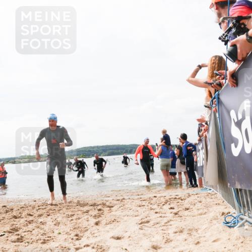 21.06.2026 - Viking Triathlon Michael Strokosch http://msf.ph/oto/9826037 21.06.2026 10:37:29 Schwimmen 64, 89, 111, 370, 450, 455 meine-sportfotos.de