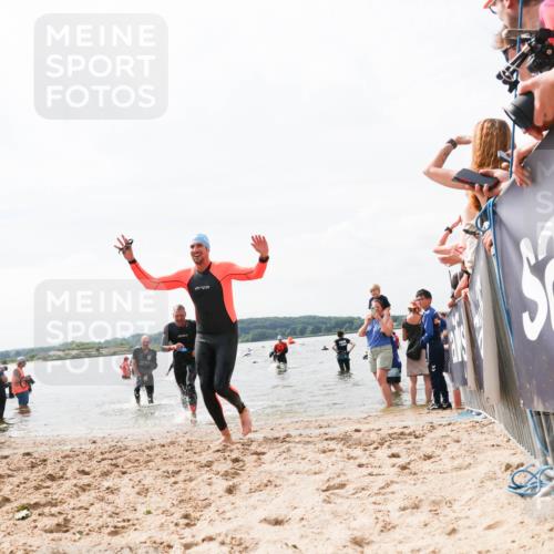 21.06.2026 - Viking Triathlon Michael Strokosch http://msf.ph/oto/9826048 21.06.2026 10:37:33 Schwimmen 64, 111, 239, 370, 450, 545 meine-sportfotos.de