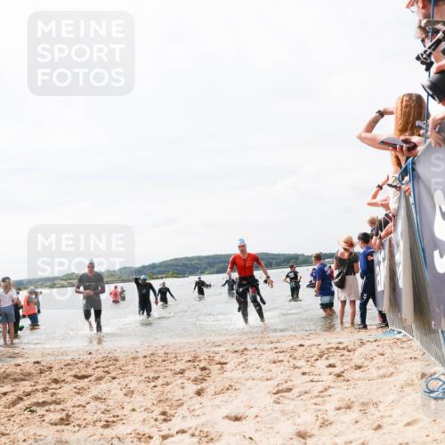 21.06.2026 - Viking Triathlon Michael Strokosch http://msf.ph/oto/9826070 21.06.2026 10:37:41 Schwimmen 111, 239, 243, 513, 545 meine-sportfotos.de