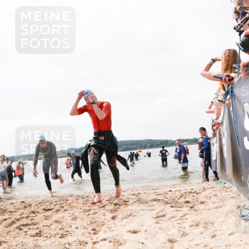 21.06.2026 - Viking Triathlon Michael Strokosch http://msf.ph/oto/9826075 21.06.2026 10:37:42 Schwimmen 111, 239, 243, 513, 545 meine-sportfotos.de