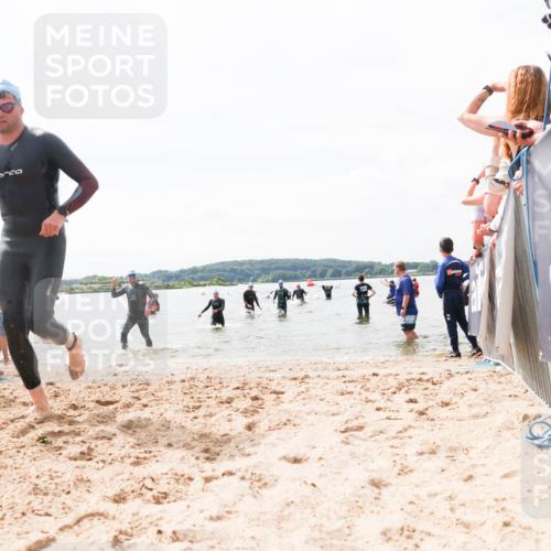 21.06.2026 - Viking Triathlon Michael Strokosch http://msf.ph/oto/9826079 21.06.2026 10:37:44 Schwimmen 239, 243, 513, 545 meine-sportfotos.de