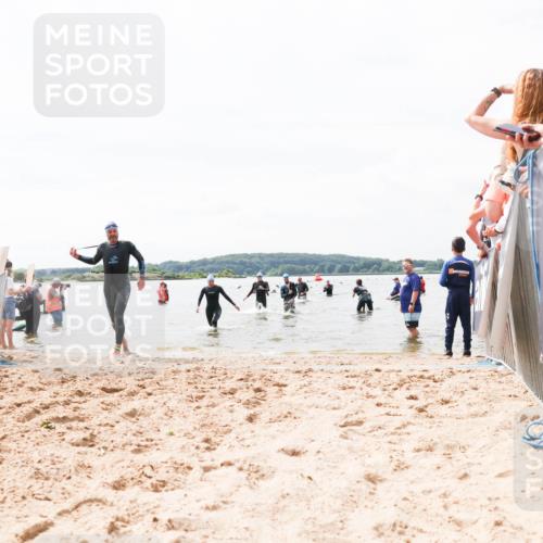 21.06.2026 - Viking Triathlon Michael Strokosch http://msf.ph/oto/9826087 21.06.2026 10:37:46 Schwimmen 197, 239, 243, 467, 513, 545 meine-sportfotos.de