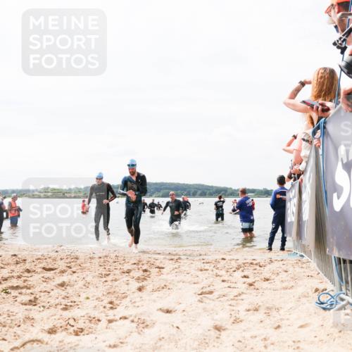 21.06.2026 - Viking Triathlon Michael Strokosch http://msf.ph/oto/9826107 21.06.2026 10:37:53 Schwimmen 197, 243, 467, 633 meine-sportfotos.de