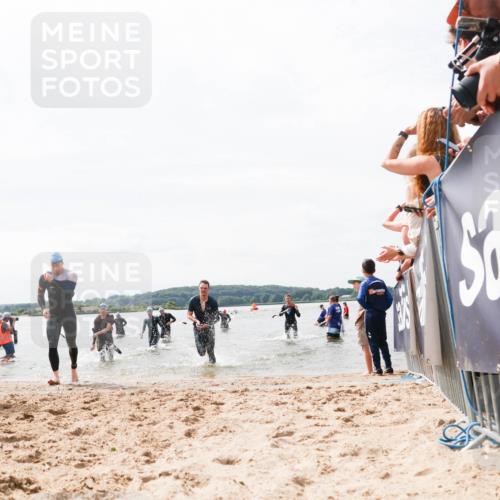 21.06.2026 - Viking Triathlon Michael Strokosch http://msf.ph/oto/9826251 21.06.2026 10:38:41 Schwimmen 53, 55, 300, 303, 397, 546, 567 meine-sportfotos.de