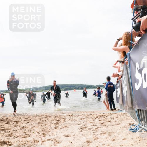 21.06.2026 - Viking Triathlon Michael Strokosch http://msf.ph/oto/9826252 21.06.2026 10:38:42 Schwimmen 53, 55, 300, 303, 397, 546, 567 meine-sportfotos.de