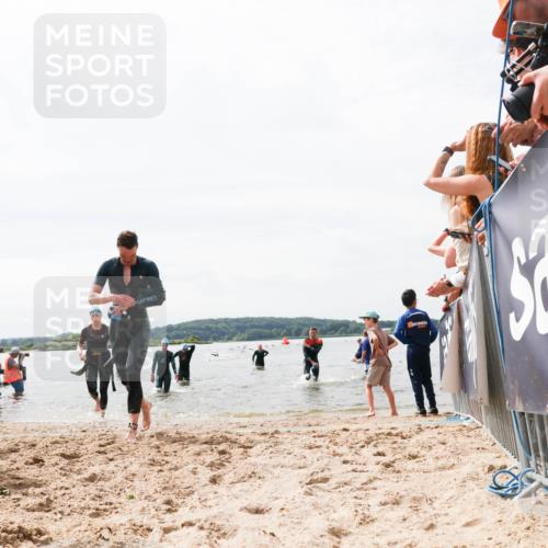 21.06.2026 - Viking Triathlon Michael Strokosch http://msf.ph/oto/9826257 21.06.2026 10:38:43 Schwimmen 53, 55, 300, 303, 397, 546, 567 meine-sportfotos.de