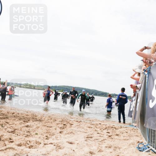 21.06.2026 - Viking Triathlon Michael Strokosch http://msf.ph/oto/9826541 21.06.2026 10:40:18 Schwimmen 58, 211, 398, 425, 460, 484, 649 meine-sportfotos.de