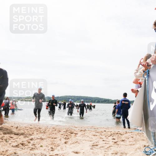 21.06.2026 - Viking Triathlon Michael Strokosch http://msf.ph/oto/9826569 21.06.2026 10:40:27 Schwimmen 34, 58, 150, 195, 301, 312, 398, 425, 496, 649 meine-sportfotos.de