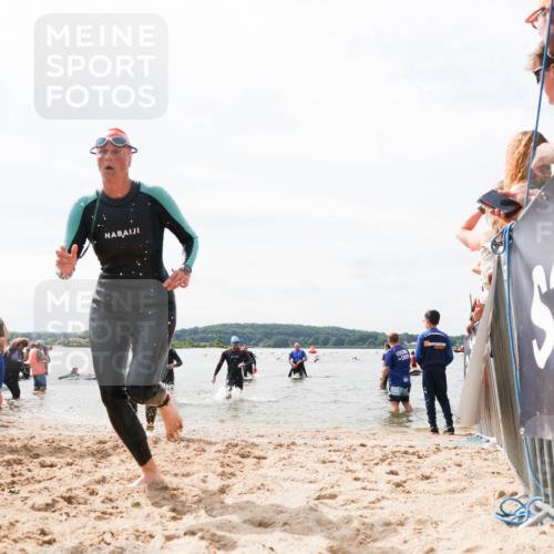21.06.2026 - Viking Triathlon Michael Strokosch http://msf.ph/oto/9826622 21.06.2026 10:40:45 Schwimmen 227, 330, 355, 387, 456, 461, 616, 667 meine-sportfotos.de