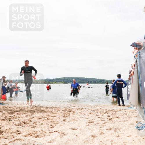 21.06.2026 - Viking Triathlon Michael Strokosch http://msf.ph/oto/9826646 21.06.2026 10:40:53 Schwimmen 330, 387, 636, 667 meine-sportfotos.de