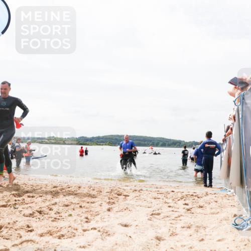 21.06.2026 - Viking Triathlon Michael Strokosch http://msf.ph/oto/9826648 21.06.2026 10:40:54 Schwimmen 330, 387, 636, 667 meine-sportfotos.de