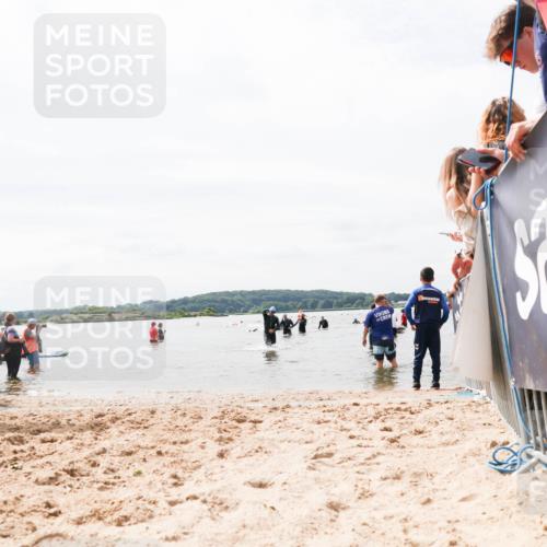 21.06.2026 - Viking Triathlon Michael Strokosch http://msf.ph/oto/9826666 21.06.2026 10:41:02 Schwimmen 132 meine-sportfotos.de