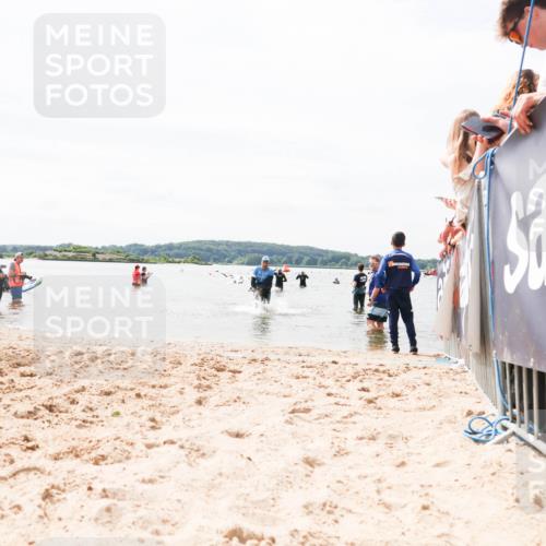 21.06.2026 - Viking Triathlon Michael Strokosch http://msf.ph/oto/9826675 21.06.2026 10:41:05 Schwimmen 132 meine-sportfotos.de