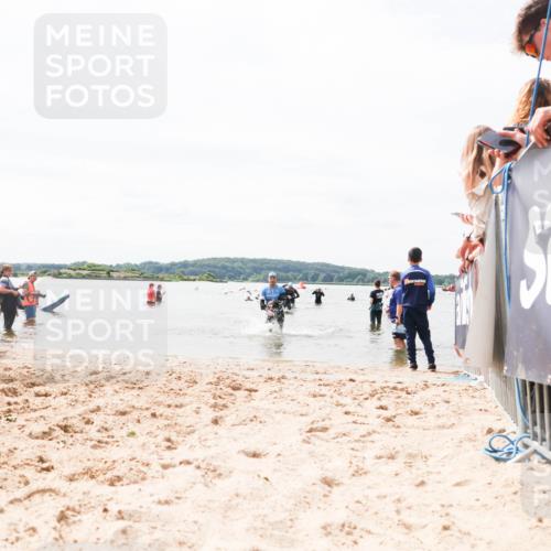 21.06.2026 - Viking Triathlon Michael Strokosch http://msf.ph/oto/9826677 21.06.2026 10:41:05 Schwimmen 132 meine-sportfotos.de