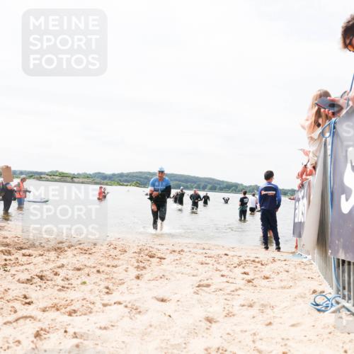 21.06.2026 - Viking Triathlon Michael Strokosch http://msf.ph/oto/9826685 21.06.2026 10:41:08 Schwimmen 132 meine-sportfotos.de