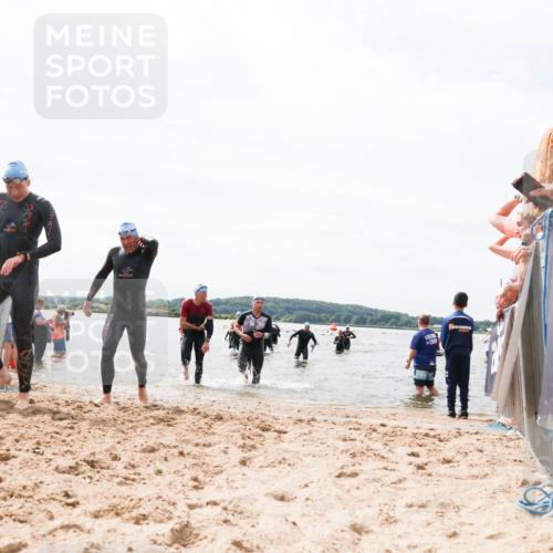 21.06.2026 - Viking Triathlon Michael Strokosch http://msf.ph/oto/9826901 21.06.2026 10:42:20 Schwimmen 188, 266, 279, 296, 399, 492, 516 meine-sportfotos.de