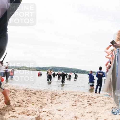 21.06.2026 - Viking Triathlon Michael Strokosch http://msf.ph/oto/9826916 21.06.2026 10:42:25 Schwimmen 45, 72, 279, 296, 348, 393, 492, 516 meine-sportfotos.de