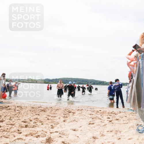 21.06.2026 - Viking Triathlon Michael Strokosch http://msf.ph/oto/9826922 21.06.2026 10:42:27 Schwimmen 45, 72, 279, 296, 348, 393, 516 meine-sportfotos.de