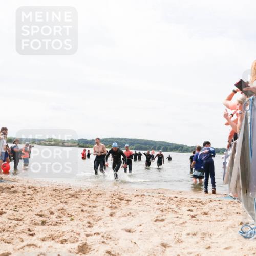 21.06.2026 - Viking Triathlon Michael Strokosch http://msf.ph/oto/9826924 21.06.2026 10:42:28 Schwimmen 45, 72, 279, 296, 348, 393, 516 meine-sportfotos.de