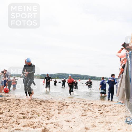 21.06.2026 - Viking Triathlon Michael Strokosch http://msf.ph/oto/9826932 21.06.2026 10:42:30 Schwimmen 45, 72, 296, 348, 393 meine-sportfotos.de