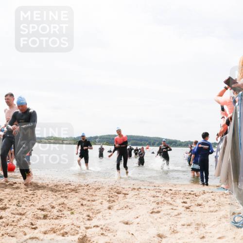 21.06.2026 - Viking Triathlon Michael Strokosch http://msf.ph/oto/9826934 21.06.2026 10:42:31 Schwimmen 45, 72, 296, 348, 393 meine-sportfotos.de