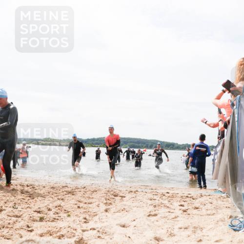 21.06.2026 - Viking Triathlon Michael Strokosch http://msf.ph/oto/9826935 21.06.2026 10:42:31 Schwimmen 45, 72, 296, 348, 393 meine-sportfotos.de