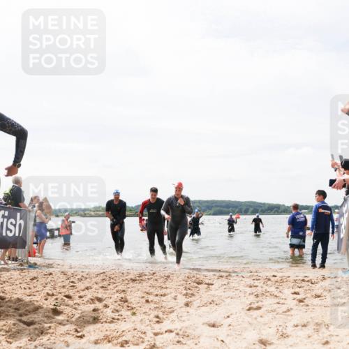 21.06.2026 - Viking Triathlon Michael Strokosch http://msf.ph/oto/9827097 21.06.2026 10:43:26 Schwimmen 69, 251, 287, 473, 521, 528, 533, 645 meine-sportfotos.de