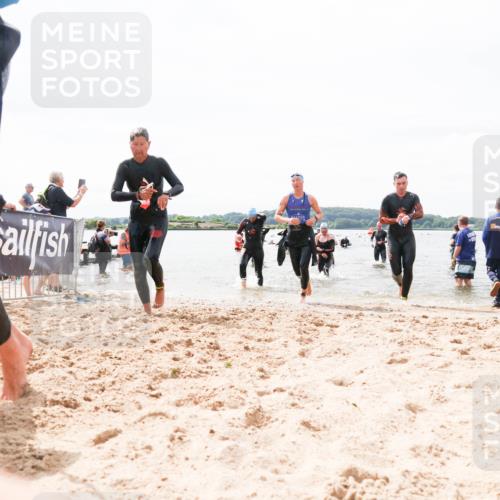 21.06.2026 - Viking Triathlon Michael Strokosch http://msf.ph/oto/9827133 21.06.2026 10:43:38 Schwimmen 93, 234, 351, 459, 470, 521, 618, 663 meine-sportfotos.de