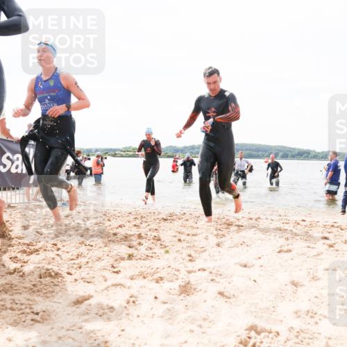 21.06.2026 - Viking Triathlon Michael Strokosch http://msf.ph/oto/9827138 21.06.2026 10:43:40 Schwimmen 93, 163, 230, 231, 234, 351, 459, 470, 521, 618, 663 meine-sportfotos.de