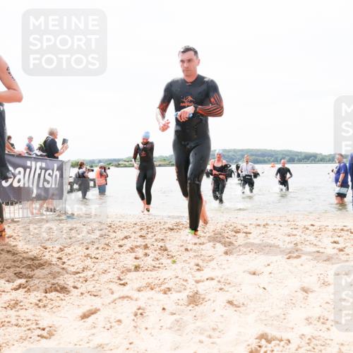 21.06.2026 - Viking Triathlon Michael Strokosch http://msf.ph/oto/9827139 21.06.2026 10:43:40 Schwimmen 93, 163, 230, 231, 234, 351, 459, 470, 521, 618, 663 meine-sportfotos.de